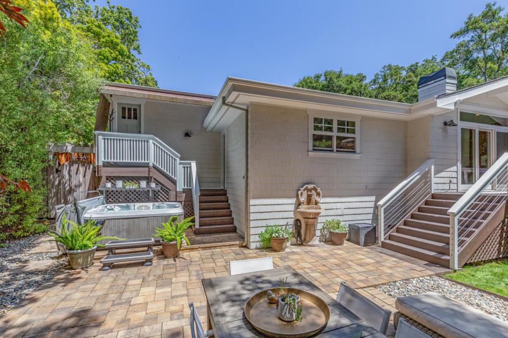 https://media.crmls.org/mediaz/839721f2-ba50-4e0f-b037-b5c6b1e09be6.jpg?preset=X-Large