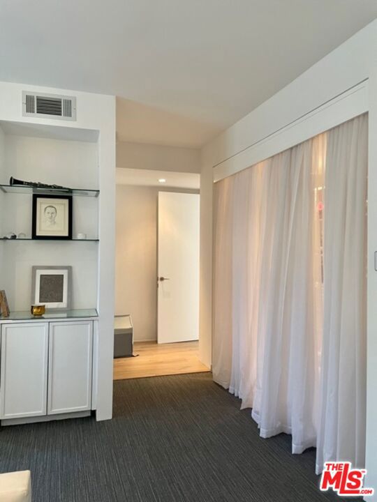 9033 VISTA GRANDE Street, West Hollywood CA: https://media.crmls.org/mediaz/83976ee4-565d-46e5-8788-701fb153964e.jpg