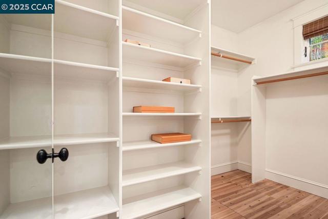 775 Kirkcrest Rd, Danville CA: https://media.crmls.org/mediaz/8399da02-5c01-4a6a-99af-441f00b44ff0.jpg