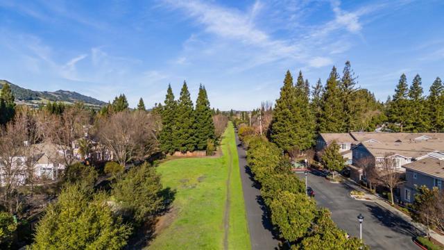 316 Borel Lane, Danville CA: https://media.crmls.org/mediaz/839a0b1c-a3a0-485e-a030-d93d49745ab2.jpg