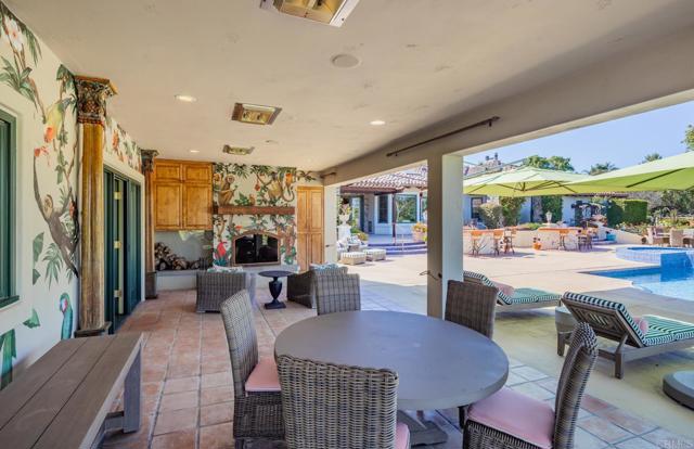 4843 La Jacaranda, Rancho Santa Fe CA: https://media.crmls.org/mediaz/839a1165-773a-46f9-a1dc-772d59f5ff2a.jpg