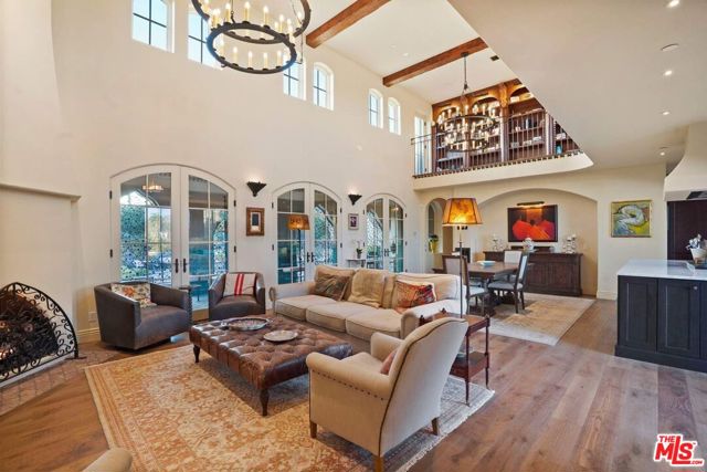 29549 Harvester Road, Malibu CA: https://media.crmls.org/mediaz/839a6a48-7b65-465c-b610-9edbe28ef969.jpg