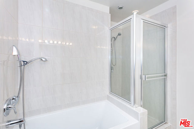 1876 Roscomare Road, Los Angeles CA: https://media.crmls.org/mediaz/839a8ad8-4d1a-4acd-9e20-9bd1be82934f.jpg