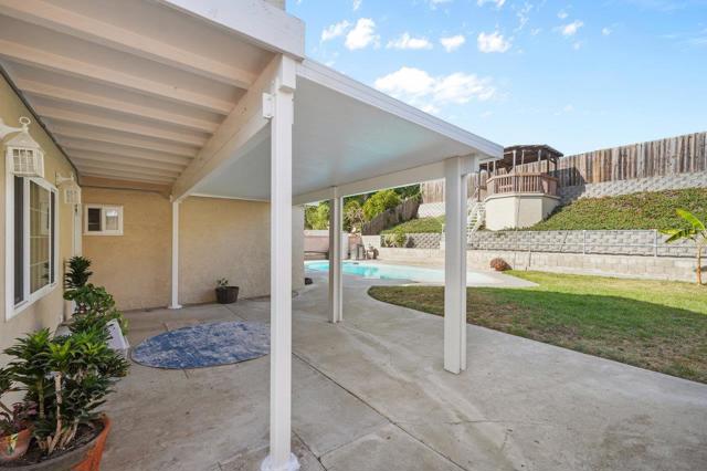 1173 Oasis Ave, Chula Vista CA: https://media.crmls.org/mediaz/839ac797-bcc5-486f-a886-1246ffb9cd31.jpg