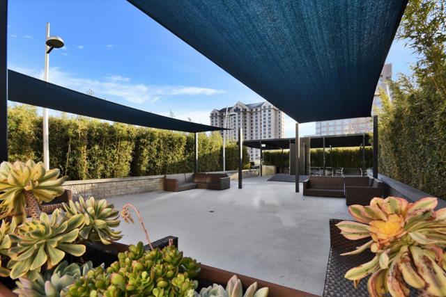 88 E San Fernando Street, San Jose CA: https://media.crmls.org/mediaz/839afa63-a1b0-4f02-a8de-89cc031078b5.jpg