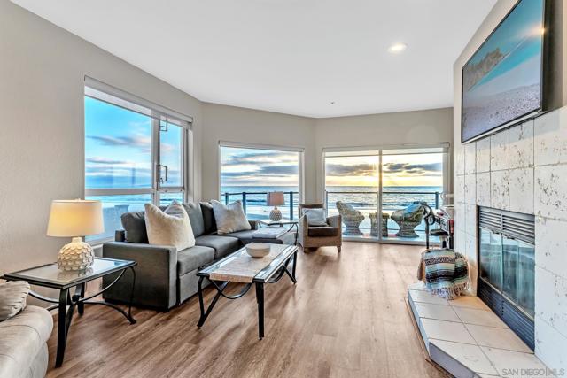 1362 Seacoast Dr, Imperial Beach CA: https://media.crmls.org/mediaz/839b1fa3-0d13-4dd6-a9c0-38513790448a.jpg