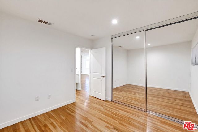 5400 W 82nd Street, Los Angeles CA: https://media.crmls.org/mediaz/839bf415-5f32-49b9-80eb-6aec0a5281ca.jpg