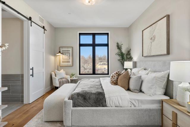 231 Hope Street, Mountain View CA: https://media.crmls.org/mediaz/839c36a1-8bac-4504-aa48-effb1e74f7fe.jpg