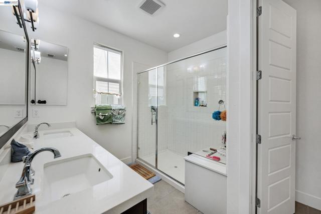 Image 30 of 41 For 7228 Carneros Ln