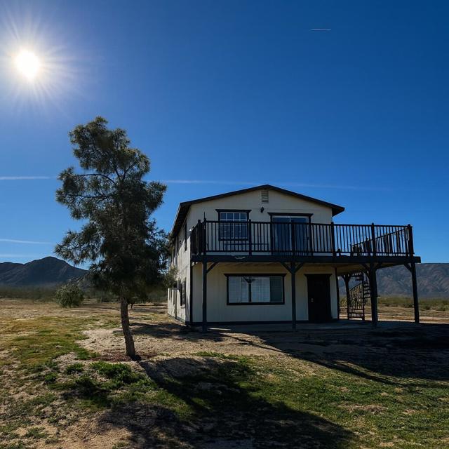 50928 Bell Road, Johnson Valley CA: https://media.crmls.org/mediaz/839cc584-27d2-4850-aeb5-ba53f4af4ad9.jpg