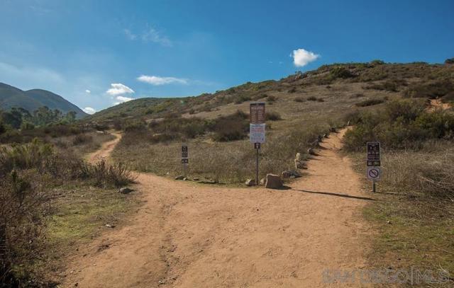 8721 Wahl St, Santee CA: https://media.crmls.org/mediaz/839cee15-0df1-4d3b-98f2-cb832cb60e98.jpg