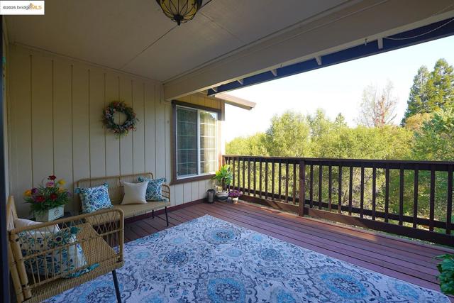 3196 Sudbury RD, Cameron Park CA: https://media.crmls.org/mediaz/839d16b5-9c93-44c2-8b5b-7ca471710191.jpg