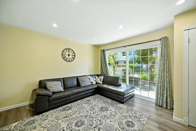 4423 Corto Monterey, Union City CA: https://media.crmls.org/mediaz/839d5a70-e705-40d8-b8a4-d964e02b3752.jpg