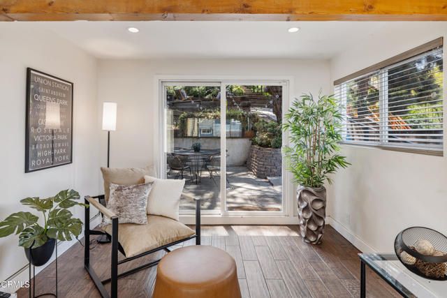 Detail Gallery Image 8 of 57 For 332 E Avenue 33, Los Angeles,  CA 90031 - 3 Beds | 1/1 Baths
