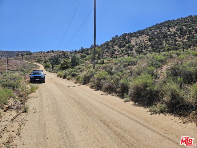 0 Pine Grove Dr, Tehachapi CA: https://media.crmls.org/mediaz/839f8ba2-3764-4e9e-a943-6542a1271ad9.jpg