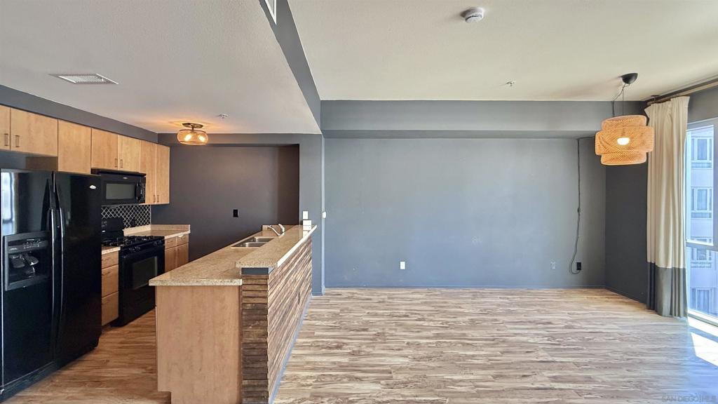 445 Island Ave - photo 2