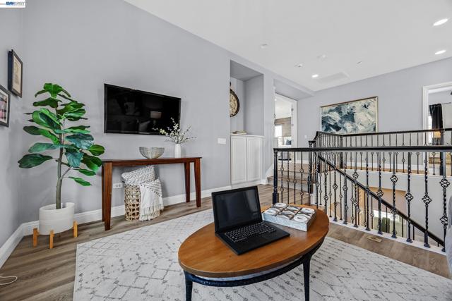 2170 Santa Croce Dr, Livermore CA: https://media.crmls.org/mediaz/83a0eac2-8951-41b6-9254-23b06e421af2.jpg