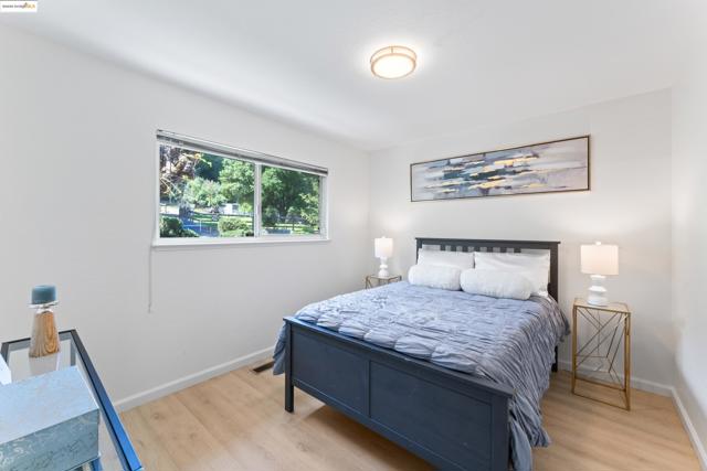 2305 Marlin Court, Pinole CA: https://media.crmls.org/mediaz/83a142a3-9ff2-4012-ab82-30e952914051.jpg