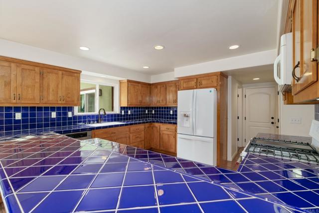 Detail Gallery Image 12 of 64 For 398 Aliso St, Ventura,  CA 93001 - 4 Beds | 3/1 Baths