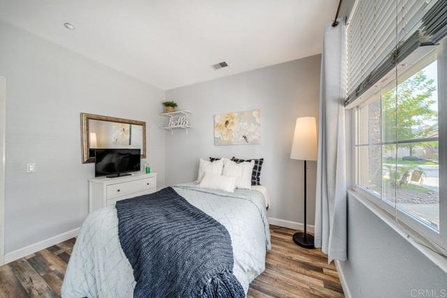 2312 Orchard View Ln., Escondido CA: https://media.crmls.org/mediaz/83a28a11-7be6-4d94-8fcc-ad68f065ef80.jpg