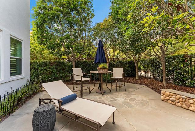5158 Steinbeck Ct, Carlsbad CA: https://media.crmls.org/mediaz/83a33f79-d478-412e-aa08-0268e89fef62.jpg