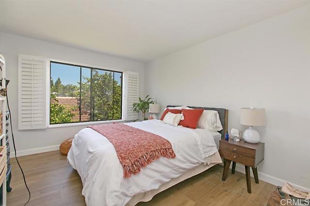 Detail Gallery Image 13 of 16 For 3272 via Alicante, La Jolla,  CA 92037 - 3 Beds | 2/1 Baths