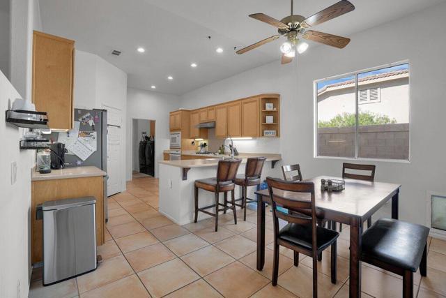 45180 Debbie Drive, La Quinta CA: https://media.crmls.org/mediaz/83a3ce5d-e14b-4923-937f-5e27e4f88c70.jpg