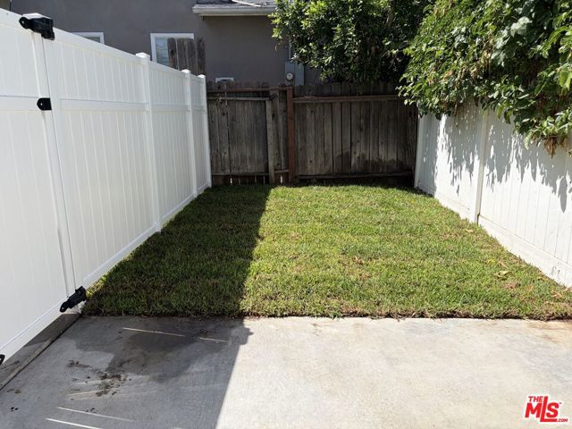 15225 Valleyheart Drive photo 22