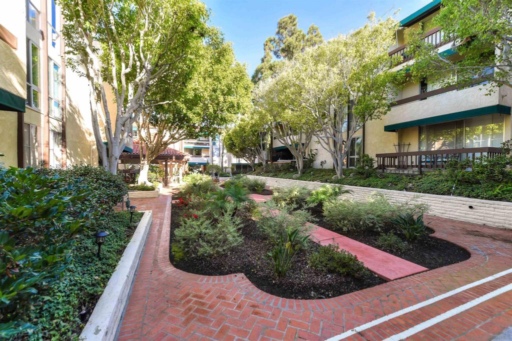 6333 La Jolla Blvd. - photo 18