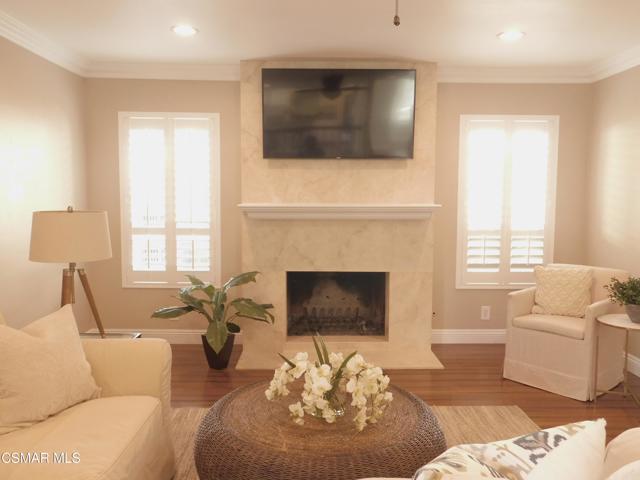 467 Sundance Street, Thousand Oaks CA: https://media.crmls.org/mediaz/83a484ab-861e-4b81-9a4d-9a59849ec21d.jpg