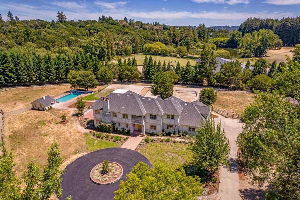 4175 Woodside Road
