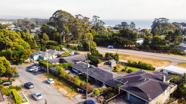 3279 N Cabrillo Highway, Half Moon Bay CA: https://media.crmls.org/mediaz/83a5ac3c-e1ab-4eac-a7da-14cb9275b6d1.jpg