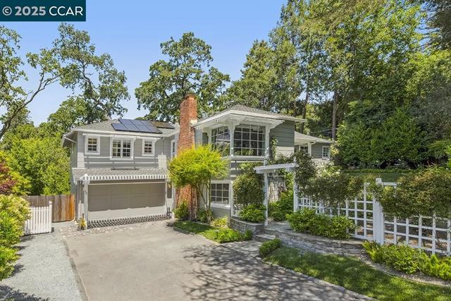 72 Davis Rd, Orinda CA: https://media.crmls.org/mediaz/83a5de65-4cf8-469c-9f83-c16fe0228e4d.jpg