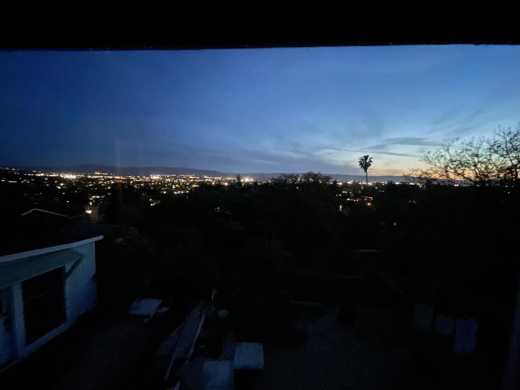 https://media.crmls.org/mediaz/83a6492a-63e1-43e8-8f68-04b9e2a708a7.jpg?preset=X-Large