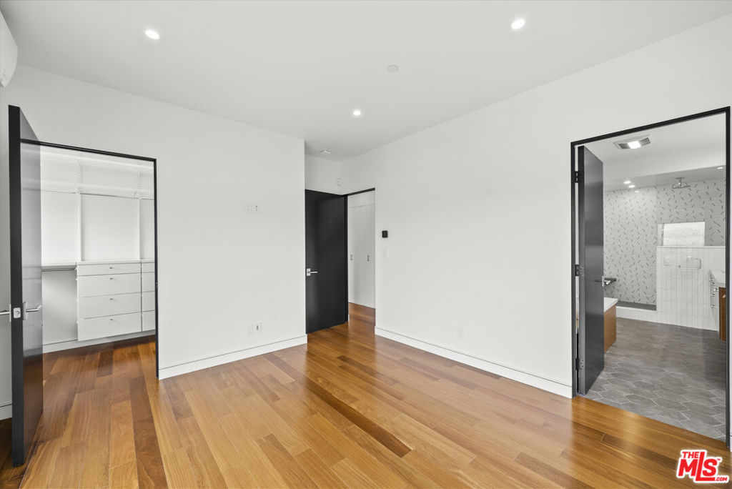 MLS #26856391 image #29
