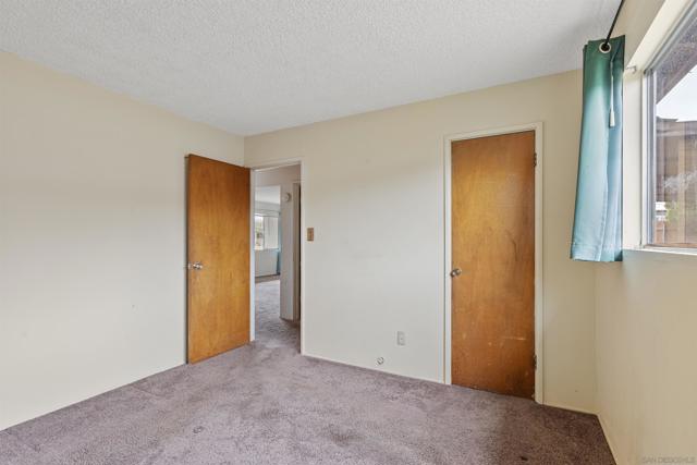 1271 Bosworth St, El Cajon CA: https://media.crmls.org/mediaz/83a71b52-a1a8-4e19-8e39-092118e6469f.jpg