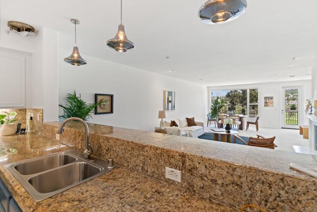 2534 Navarra Drive, Carlsbad CA: https://media.crmls.org/mediaz/83a731fd-e710-4be1-86b0-79cd2aa3170b.jpg