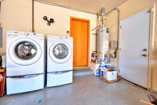 6291 Calle Fuego, Pleasanton CA: https://media.crmls.org/mediaz/83a7b126-fd0d-4a7e-8456-8d4bfe25a1f7.jpg