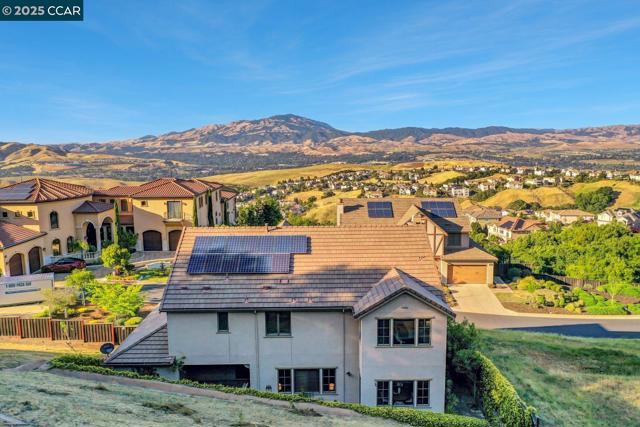 131 Wittenham Ct, San Ramon CA: https://media.crmls.org/mediaz/83a7e0ac-1618-43e1-a2c8-e5d1fe0b1ce1.jpg