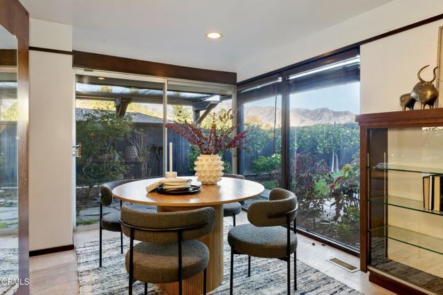 Detail Gallery Image 22 of 67 For 1345 Carnarvon Dr, Pasadena,  CA 91103 - 2 Beds | 2 Baths