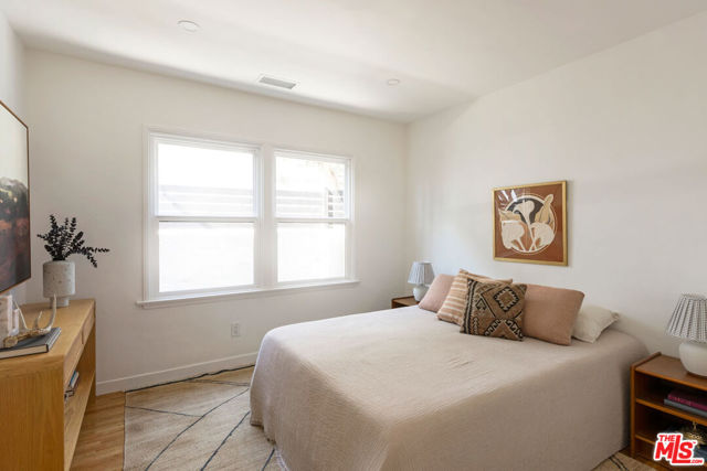 1327 Brampton Road, Los Angeles CA: https://media.crmls.org/mediaz/83a88020-e8b4-4792-9c2e-515b7ad5c903.jpg
