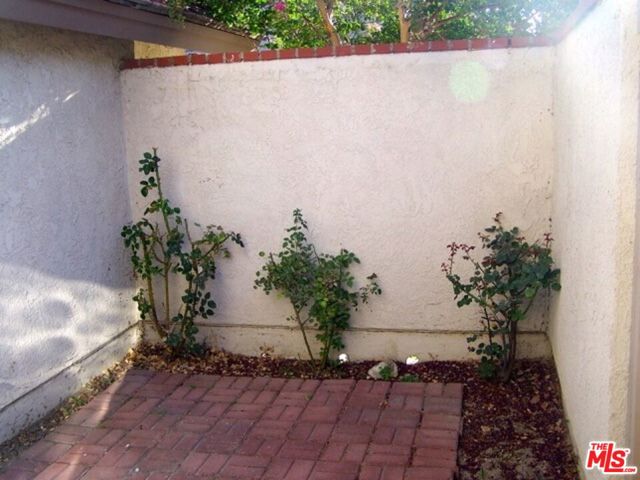 1873 Suntree Lane photo 5