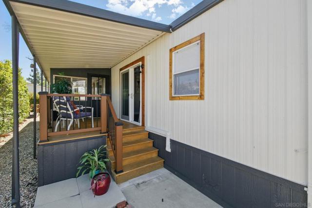 525 W El Norte, Escondido CA: https://media.crmls.org/mediaz/83a8bf48-2f6a-48d5-b5b6-c7aa76f42d6f.jpg