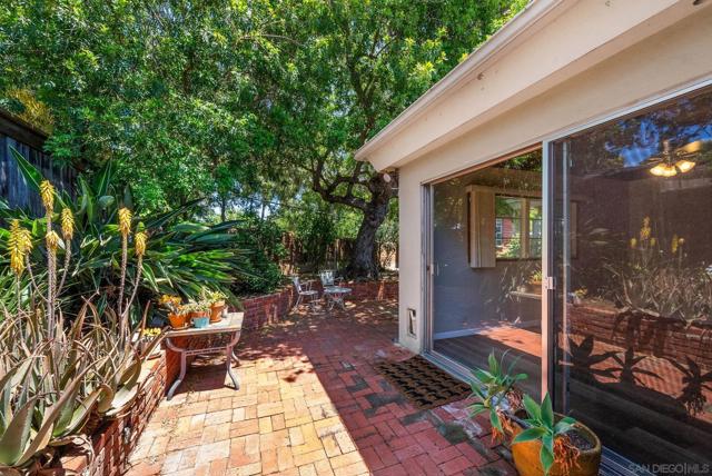 3958 Pringle Street, San Diego CA: https://media.crmls.org/mediaz/83a8d8d9-2766-4b1d-aba8-4e7b91ce750f.jpg