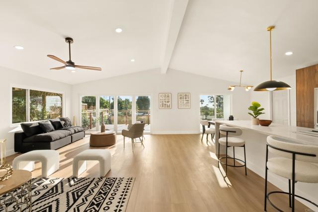 Detail Gallery Image 8 of 36 For 835 Cathy Ln, Cardiff By The Sea,  CA 92007 - 4 Beds | 2 Baths