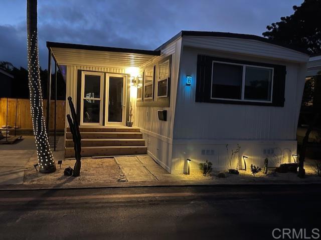 699 N Vulcan Avenue, Encinitas CA: https://media.crmls.org/mediaz/83a9b993-d648-4534-9301-07f1d90ed60a.jpg