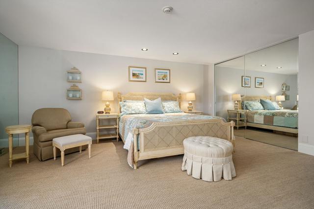 6 Oxford Court, Rancho Mirage CA: https://media.crmls.org/mediaz/83aa2d2f-10ed-4f07-a06b-1e1594af1e61.jpg