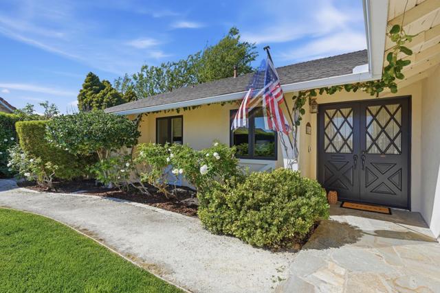 Detail Gallery Image 2 of 39 For 1754 Lorraine Pl, Escondido,  CA 92026 - 3 Beds | 2 Baths