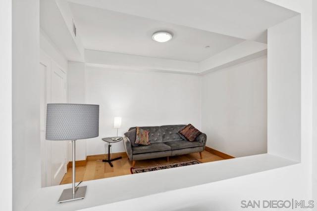 5420 La jolla Blvd., La Jolla CA: https://media.crmls.org/mediaz/83ab21b1-c438-4dd7-94af-38a8d524bc22.jpg