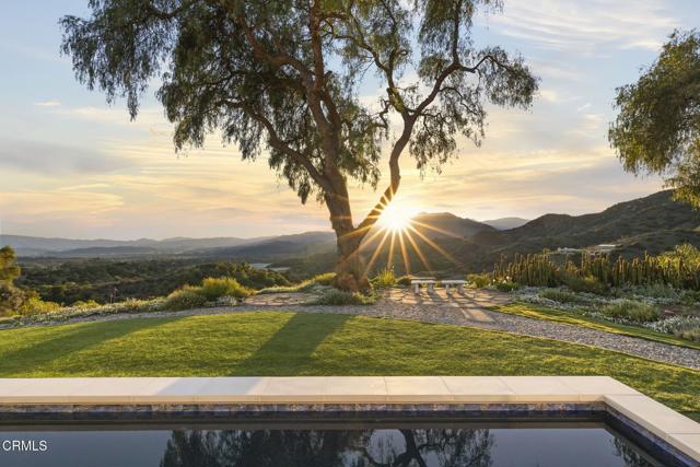 1417 Foothill Road, Ojai CA: https://media.crmls.org/mediaz/83abc079-d899-43ec-9514-be16089b46f3.jpg